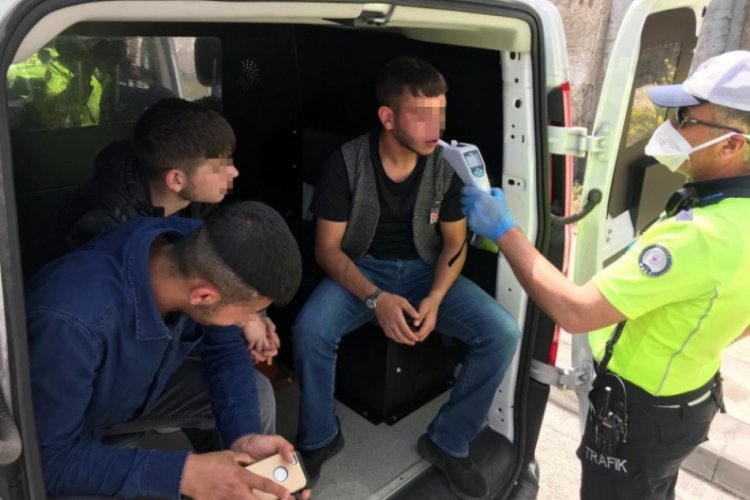 &quot;Mahalle bizim, ev kira&quot; diyerek yasağı çiğnediler Güncel Haberler