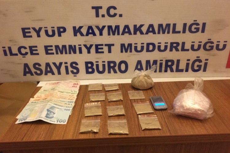 Uzun s&uuml;redir aranan 'Ateş' lakaplı uyuşturucu satıcısı yakalandı