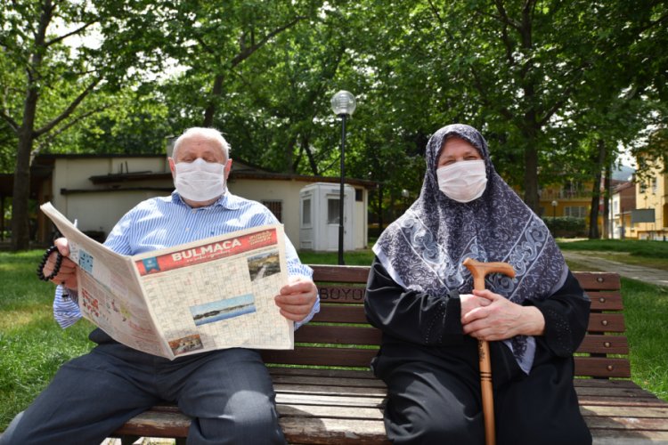 Bursa'da sokağa &ccedil;ıkma izni devletten, bulmacalar belediyeden