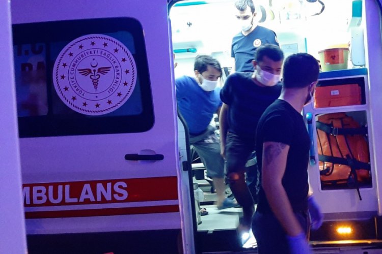 Beş kişi iftarda yedikleri yemekten zehirlendi