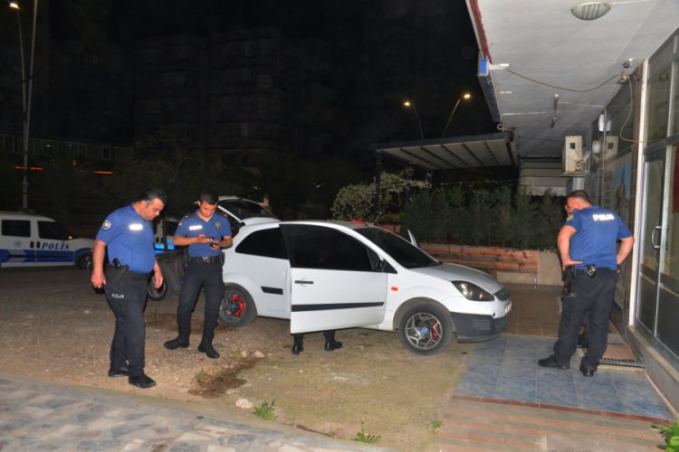 Ev kurşunlama ş&uuml;phelileri, kovalama sonucu yakalandı