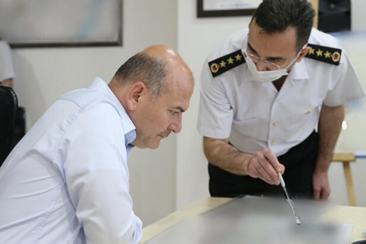 Bakan Soylu, Jandarma Harekat Merkezi'nde brifing aldı