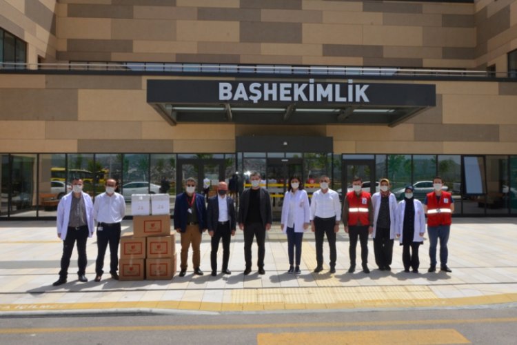 T&uuml;rk Kızılay Bursa Şubesi'nden sağlık &ccedil;alışanlarına destek