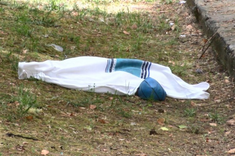 Yeni doğmuş bebek site bah&ccedil;esinde &ouml;l&uuml; bulundu