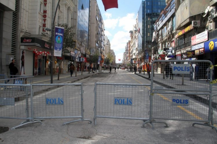Maske takmayan 10 kişiye 31 bin 500 TL ceza
