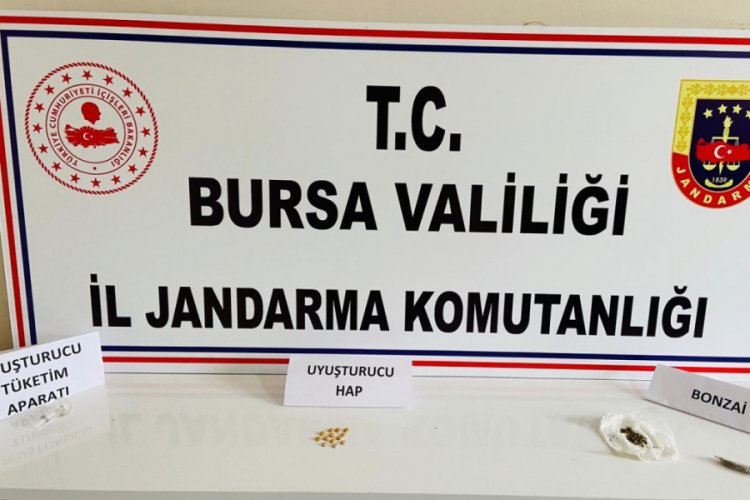 Bursa'da yasağa uymayan gencin &uuml;zerinden uyuşturucu &ccedil;ıktı