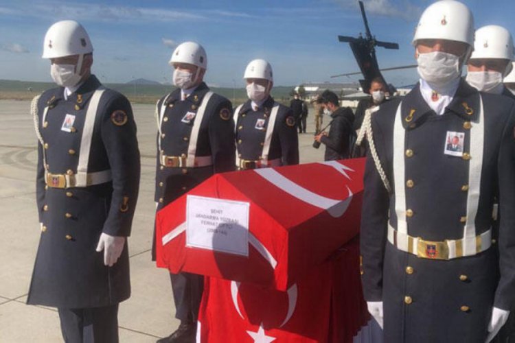 Şehit Y&uuml;zbaşı Ferhat &Ccedil;ift&ccedil;i, dualarla memleketine uğurlandı