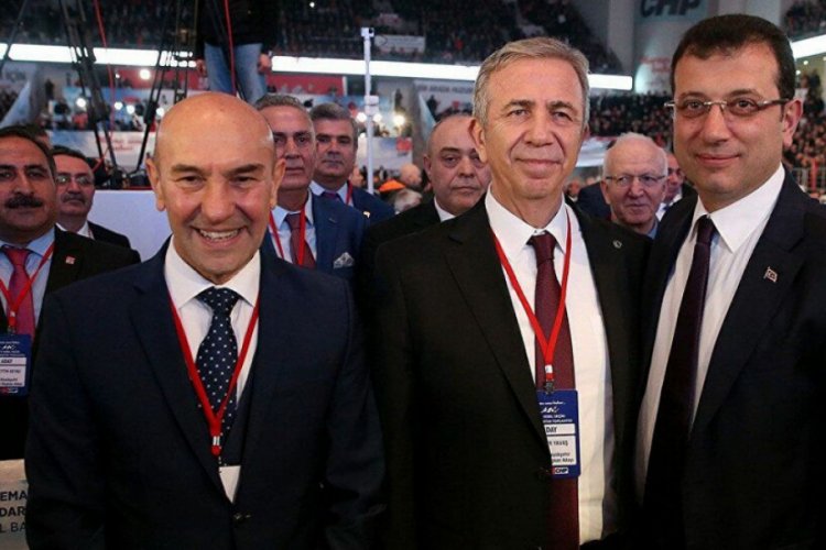 CHP'li belediye başkanları 19 Mayıs i&ccedil;in Gen&ccedil;liğe Hitabe'yi okudu