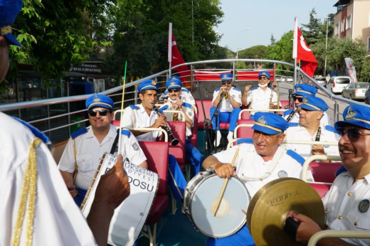Bursa Mustafakemalpaşa'da bandolu 19 Mayıs coşkusu