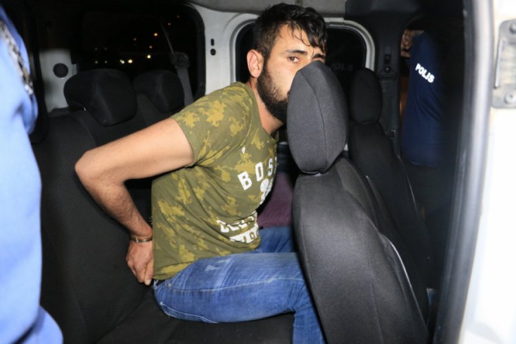 Uyuşturucu satıcısı polisten ka&ccedil;arken kaza yaptı