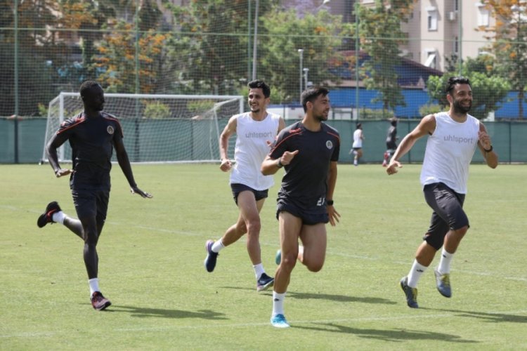 Alanyaspor hazırlıklarını s&uuml;rd&uuml;rd&uuml;