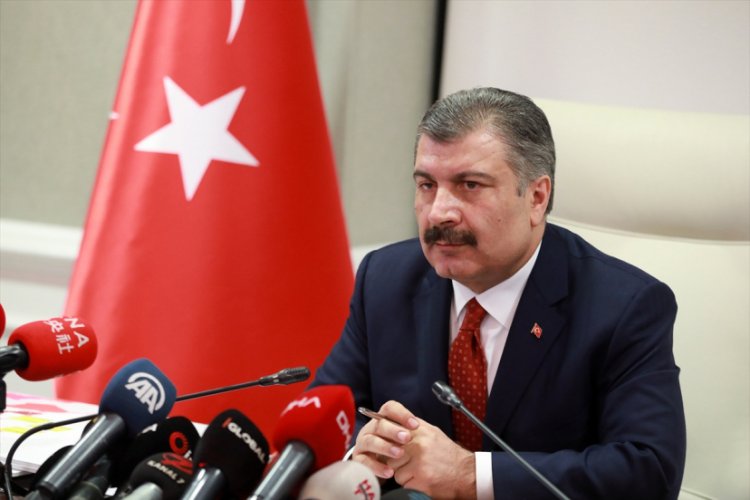 Sağlık Bakanı Koca m&uuml;jdeyi verdi: 65 yaş &uuml;zerine memleket izni!
