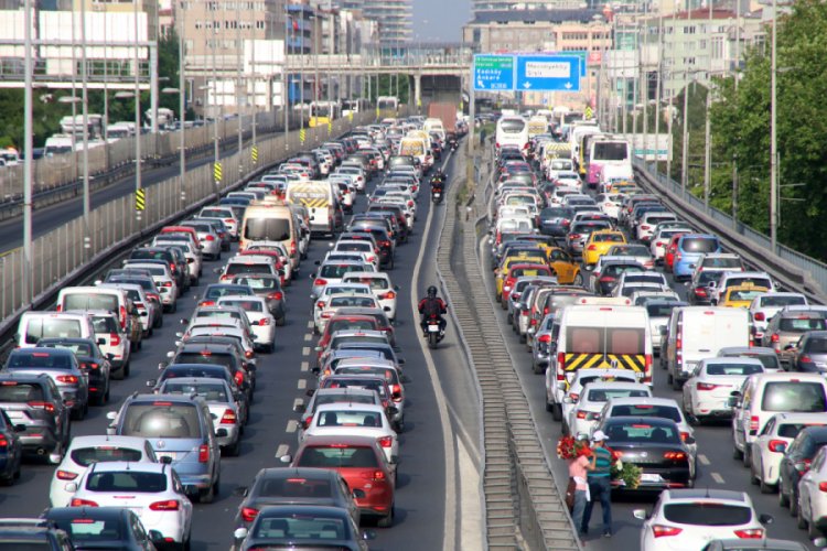 İstanbul'da son 2 ayın en yoğun trafiği g&ouml;r&uuml;nt&uuml;lendi