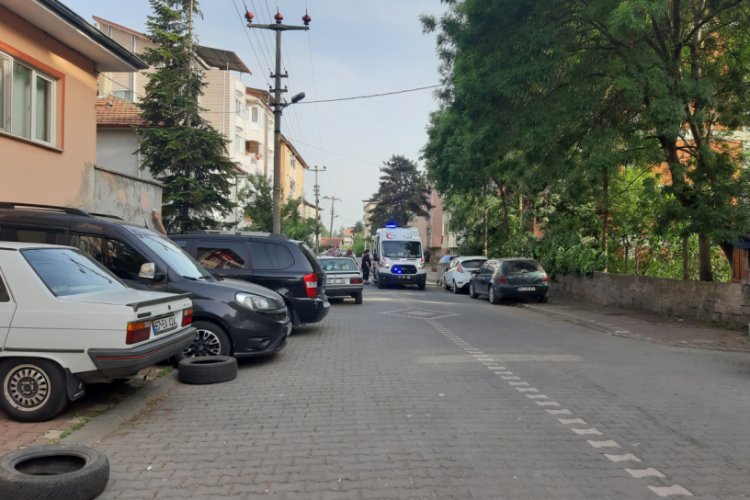 İntihara kalkışan kadını ekipler vazge&ccedil;irdi