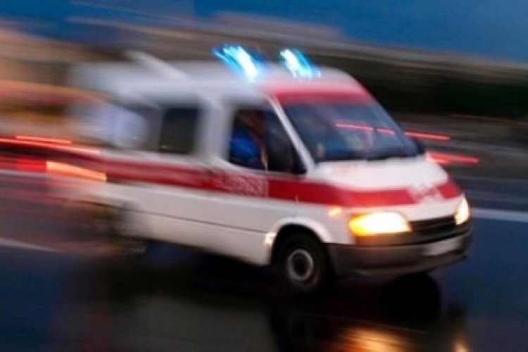 4 yerinden bı&ccedil;akladı sonra başında bekledi