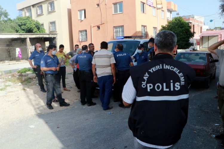 Alacağı i&ccedil;in teyzesinin kızını tabancayla yaraladı