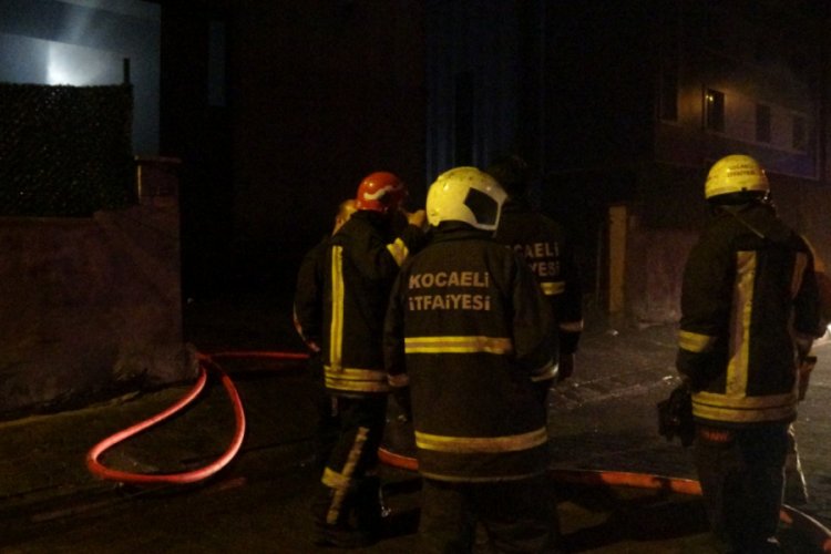 Kocaeli'de &ccedil;ıkan fabrika yangını korkuttu