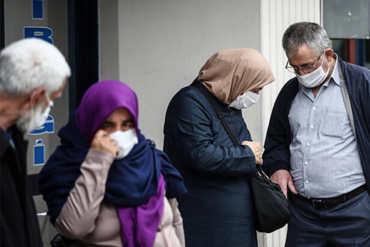 65 yaş ve &uuml;st&uuml; vatandaşların 6 saatlik izni başladı