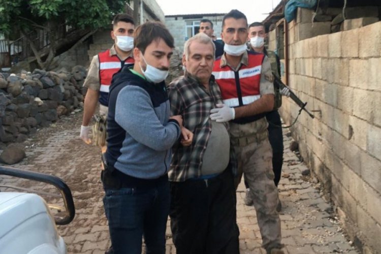 Aynı aileden 4 kişiyi &ouml;ld&uuml;ren zanlı, 6 yıl sonra olay yerinde yakalandı!