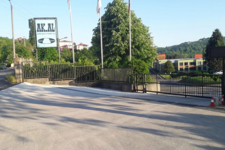 İplik &uuml;retimi yapılan fabrikada korona vir&uuml;s şoku