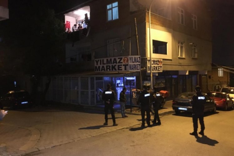 Husumetli iki aile arasında bı&ccedil;aklı kavga: 2'si ağır 6 yaralı