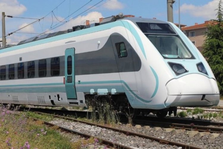 Milli Elektrikli Tren, 29 Mayıs'ta raylara inecek!