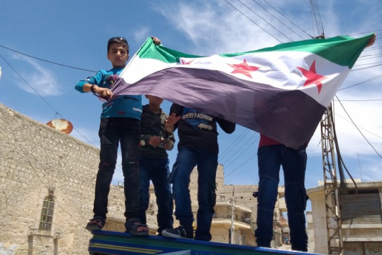 Halep'te rejim ve ter&ouml;r &ouml;rg&uuml;tleri protesto edildi