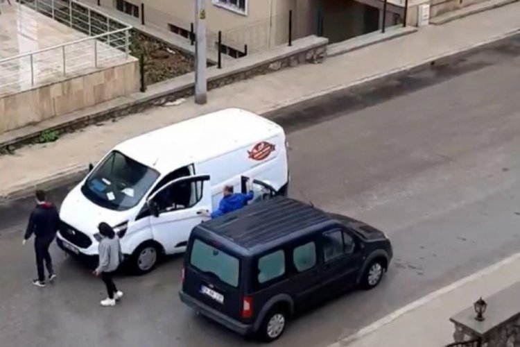 Herkes kavga ederken Karab&uuml;k'te fırıncılar selamlaştı
