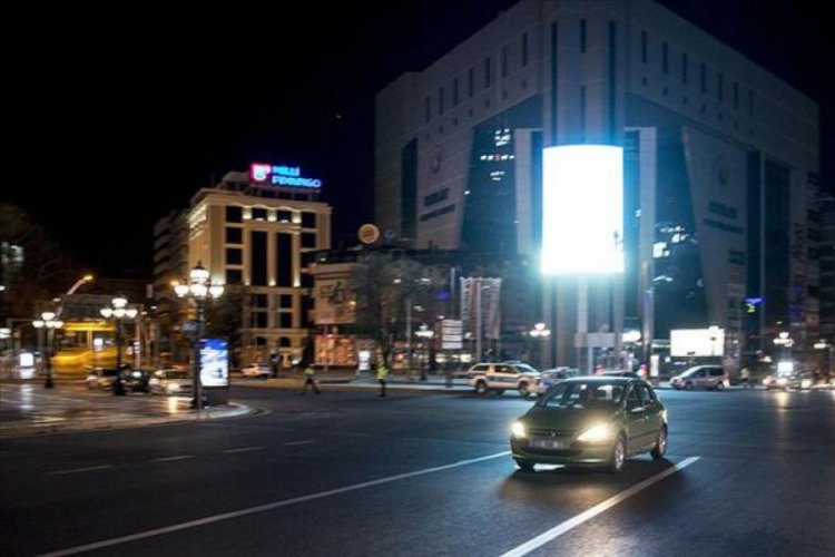 T&uuml;rkiye genelinde sokağa &ccedil;ıkma kısıtlaması sona erdi!