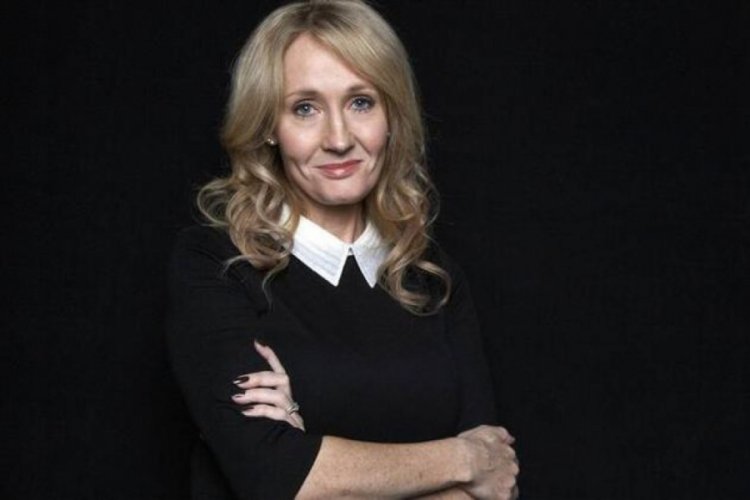 J. K. Rowling yeni kitabını &uuml;cretsiz olarak online yayınlayacak
