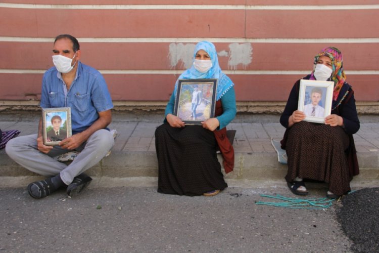 HDP &ouml;n&uuml;ndeki ailelerin evlat n&ouml;beti 268'inci g&uuml;n&uuml;nde