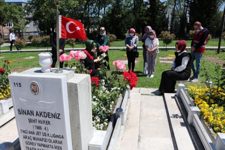 Bakan Sel&ccedil;uk: "Bayramda 35 bin şehit ailemiz ve gazimiz ziyaret edildi"