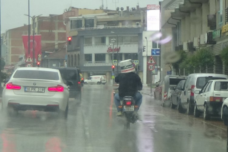 Bursa'da yağmura karşı 'kova' kalkanı