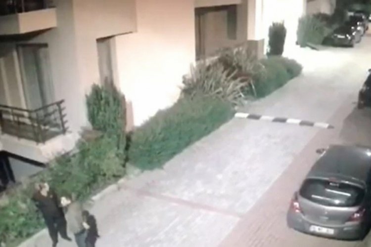 Bursa'da silahlı saldırganların kaçış anları kameralara yansıdı
