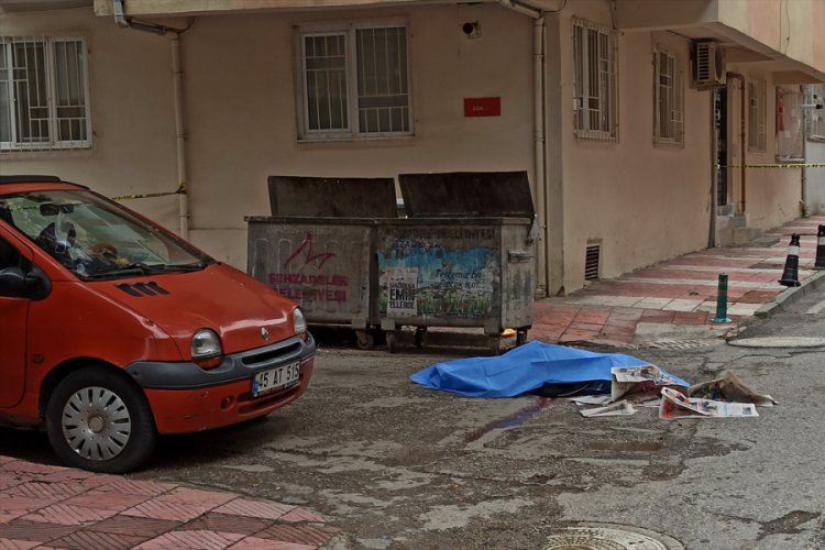 22 yaşındaki kadın t&uuml;fekle vurularak &ouml;ld&uuml;r&uuml;ld&uuml;