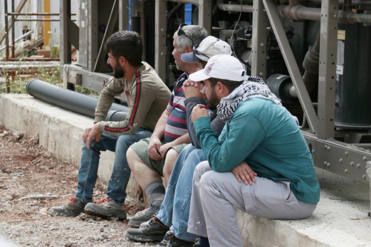 Akraba iş&ccedil;iler iskeleden d&uuml;şt&uuml;: 1 &ouml;l&uuml; , 1 yaralı