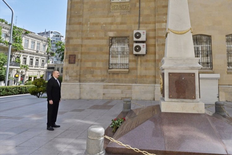 Azerbaycan'da Cumhuriyet G&uuml;n&uuml; kutlanıyor