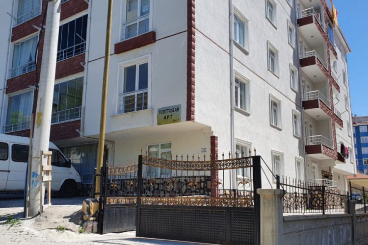 Kırşehir'de 6 katlı bina karantinaya alındı