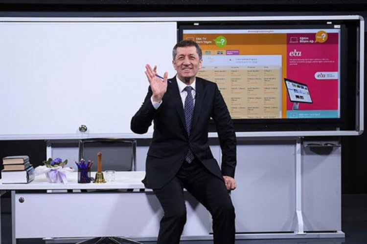 Bakan Sel&ccedil;uk'tan EBA TV a&ccedil;ıklaması