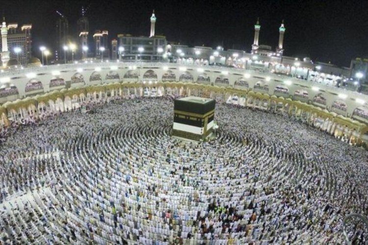 Suudi Arabistan: "Umre ziyaret yasağı devam edecek"