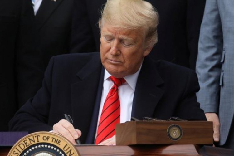 Trump, sosyal medyaya y&ouml;nelik kararnameyi imzaladı