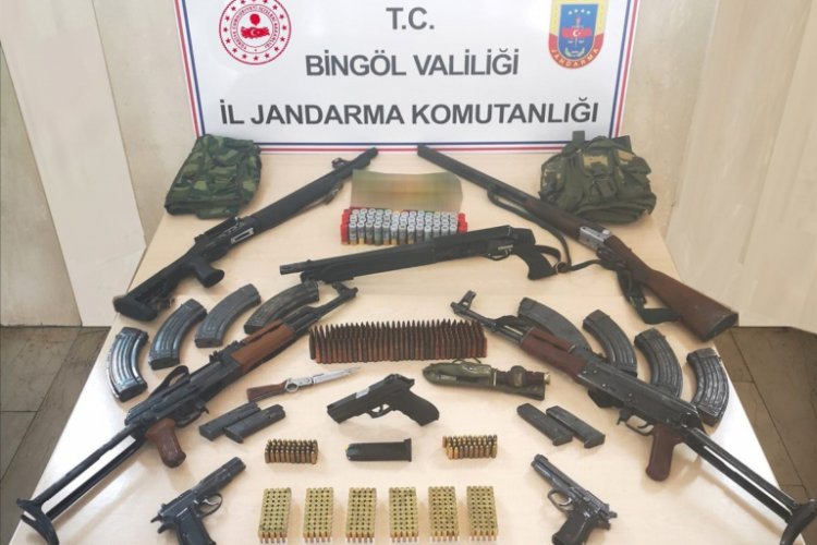 Bing&ouml;l'de PKK operasyonu: 12 g&ouml;zaltı