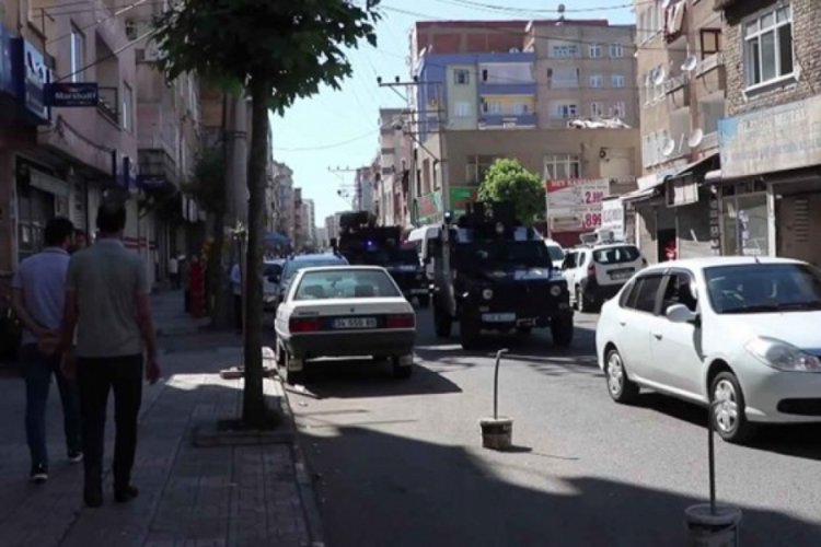 Dur ihtarına uymayıp polise ateş a&ccedil;tı: 1 şehit