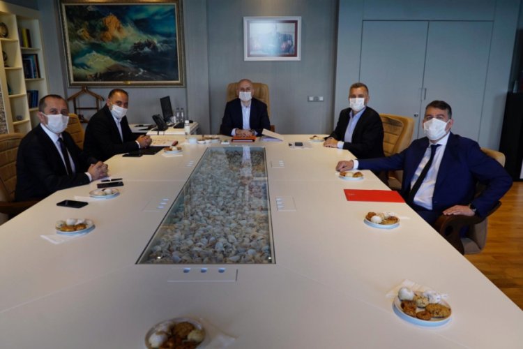 Bakan Karaismailoğlu, GSM operat&ouml;rlerinin temsilcileri ile bir araya geldi