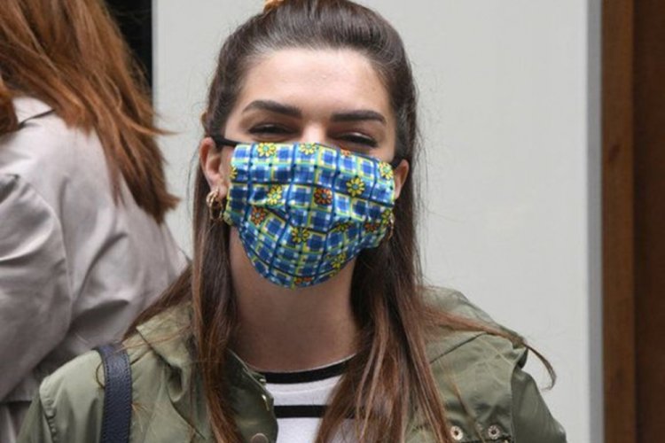 Pelin Karahan: Annemin diktiği maskeleri takıyorum