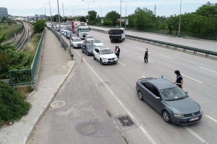 Bursa polisi aralıksız g&ouml;reve devam ediyor