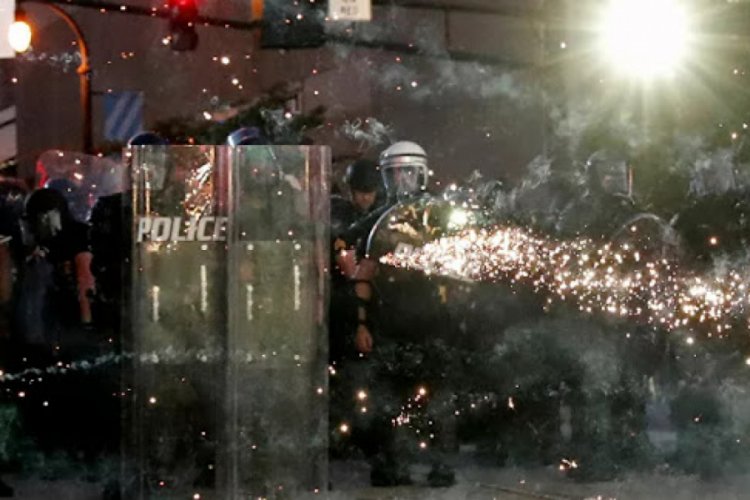 ABD'de &ccedil;ıkan olaylar sonucunda bir d&uuml;kkan sahibi lin&ccedil; edildi