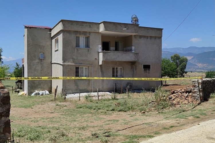 Ge&ccedil;miş bayram kutlamasına gitti, 12 ev karantinaya alındı