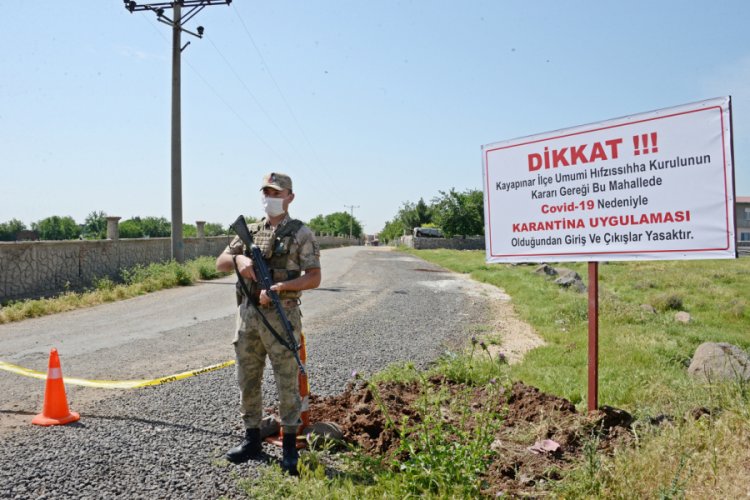 Diyarbakır'da 40'ın &uuml;zerinde vaka tespit edilen mahallede karantina