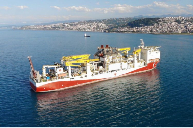 "Fatih, Karadeniz seferinin ilk durağı Trabzon'a ulaştı"